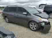 2020 Toyota Sienna LE Auto Access Seat with VIN 5TDKZ3DC1LS026564, listed as a Copart auction lot 72011615 with 63,133 mi miles and Salvage title. Bid and sale history available at DreamBid. Image 4.