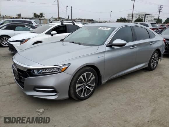 2020 Honda Accord с VIN 1HGCV3F11LA002534, выставлен на аукционе Copart как лот 68768205 с пробегом 115 166 миль миль и Списание • Salvage title. История ставок и продаж доступна на DreamBid. Изображение 1.
