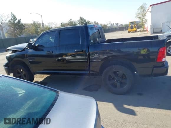 2019 Ram 1500 Big Horn z VIN 1C6RR7LT3KS534975, wystawiony jako IAAI lot #41861566 z przebiegiem 61 758 mil mil oraz . Historia ofert i sprzedaży dostępna na DreamBid. Obrazek 15.