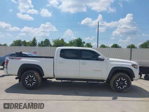 2021 Toyota Tacoma SR5 с VIN 5TFDZ5BN8MX062434, выставлен на аукционе IAAI как лот 43202596 с пробегом 13 367 миль миль и . История ставок и продаж доступна на DreamBid. Изображение 14.