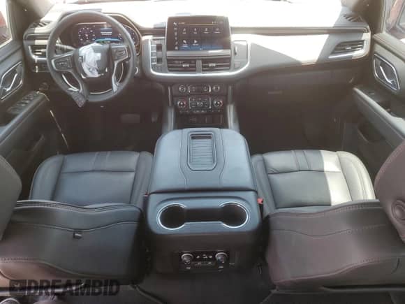 2024 Chevrolet Suburban RST с VIN 1GNSCEKD4RR119005, выставлен на аукционе Copart как лот 56320855 с пробегом 17 676 миль миль и Списание • Salvage title. История ставок и продаж доступна на DreamBid. Изображение 8.