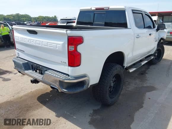 2019 Chevrolet Silverado 1500 LTZ with VIN 3GCUYGED7KG155299, listed as a IAAI auction lot 43246598 with 81,905 mi miles and . Bid and sale history available at DreamBid. Image 4.