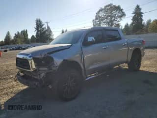 2008 Toyota Tundra Limited z VIN 5TFDV58118X034612, wystawiony jako Copart lot #85709935 z przebiegiem 192 765 mil mil oraz Szkoda całkowita • Salvage title. Historia ofert i sprzedaży dostępna na DreamBid. Obrazek 1.