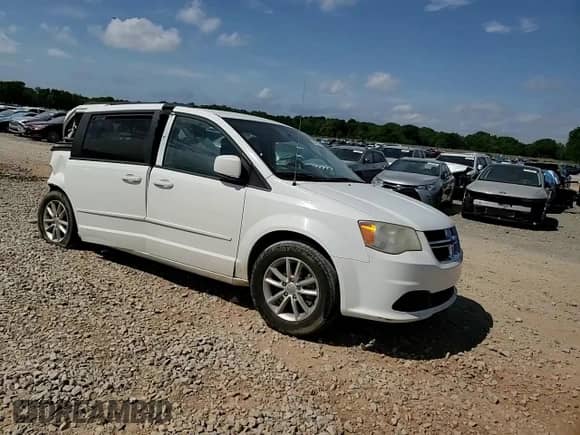 2013 Dodge Grand Caravan SXT z VIN 2C4RDGCG4DR700581, wystawiony jako Copart lot #53862615 z przebiegiem 173 750 mil mil oraz Szkoda całkowita • Salvage title. Historia ofert i sprzedaży dostępna na DreamBid. Obrazek 14.