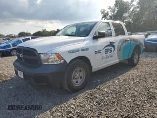 2017 Ram 1500 Express z VIN 1C6RR6KG2HS804687, wystawiony jako Copart lot #70753835 z przebiegiem 178 246 mil mil oraz Czysty tytuł • Clean title. Historia ofert i sprzedaży dostępna na DreamBid. Obrazek 1.