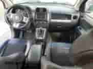 2016 Jeep Compass Latitude с VIN 1C4NJCEB1GD542922, выставлен на аукционе Copart как лот 86600515 с пробегом 205 373 миль миль и Списание • Salvage title. История ставок и продаж доступна на DreamBid. Изображение 8.