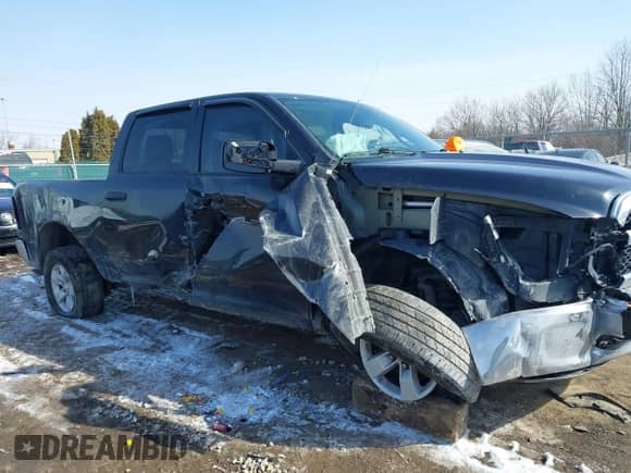 2016 Ram 1500 Tradesman с VIN 1C6RR7ST8GS137187, выставлен на аукционе IAAI как лот 41608461 с пробегом 201 765 миль миль и . История ставок и продаж доступна на DreamBid. Изображение 6.