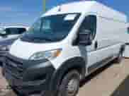 2023 Ram ProMaster Cargo z VIN 3C6LRVDG1PE535614, wystawiony jako IAAI lot #43086398 z przebiegiem 58 721 mil mil oraz . Historia ofert i sprzedaży dostępna na DreamBid. Obrazek 18.