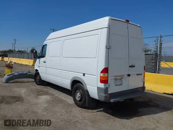 2006 Dodge Sprinter with VIN WD0PD644865921601, listed as a IAAI auction lot 43260668 with 374,440 mi miles and . Bid and sale history available at DreamBid. Image 3.