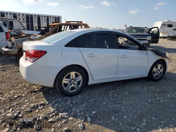 2015 Chevrolet Cruze LS с VIN 1G1PA5SH5F7171587, выставлен на аукционе Copart как лот 69455725 с пробегом Не указан миль и Списание • Salvage title. История ставок и продаж доступна на DreamBid. Изображение 3.