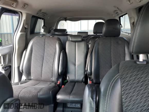 2013 Toyota Sienna SE with VIN 5TDXK3DC7DS372162, listed as a Copart auction lot 70448135 with 162,777 mi miles and Salvage title. Bid and sale history available at DreamBid. Image 10.