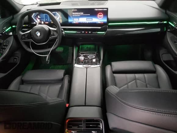 2024 BMW 5 Series 530i xDrive с VIN WBA53FJ09RCS08708, выставлен на аукционе Copart как лот 58371385 с пробегом 23 265 миль миль и Списание • Salvage title. История ставок и продаж доступна на DreamBid. Изображение 8.