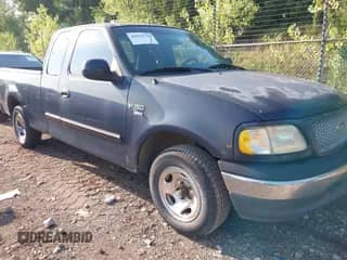 1999 Ford F-150 z VIN 1FTRX17W9XKB78118, wystawiony jako IAAI lot #42921745 z przebiegiem Nie podano mil oraz . Historia ofert i sprzedaży dostępna na DreamBid. Obrazek 1.