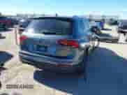 2024 Volkswagen Tiguan SE с VIN 3VV3B7AX9RM001526, выставлен на аукционе IAAI как лот 42216575 с пробегом 8 548 миль миль и . История ставок и продаж доступна на DreamBid. Изображение 4.