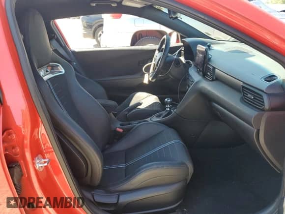 2022 Hyundai Veloster с VIN KMHT36AH1NU012620, выставлен на аукционе Copart как лот 65414835 с пробегом 28 878 миль миль и Списание • Salvage title. История ставок и продаж доступна на DreamBid. Изображение 7.