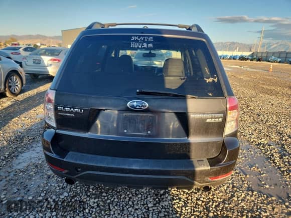 2011 Subaru Forester X Limited z VIN JF2SHAECXBH721135, wystawiony jako Copart lot #84920945 z przebiegiem 180 170 mil mil oraz Czysty tytuł • Clean title. Historia ofert i sprzedaży dostępna na DreamBid. Obrazek 6.