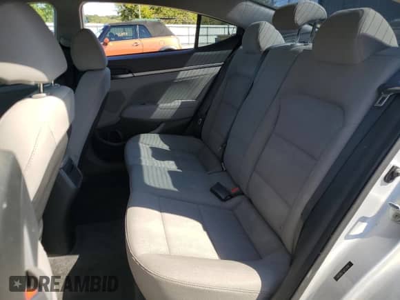 2018 Hyundai Elantra SEL с VIN 5NPD84LF9JH331696, выставлен на аукционе Copart как лот 71702925 с пробегом 90 423 миль миль и Списание • Salvage title. История ставок и продаж доступна на DreamBid. Изображение 10.