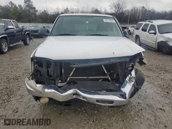 2005 GMC Sierra 1500 Work Truck with VIN 1GTEC14V75Z250573, listed as a Copart auction lot 43118455 with 152,471 mi miles and Salvage title. Bid and sale history available at DreamBid. Image 5.