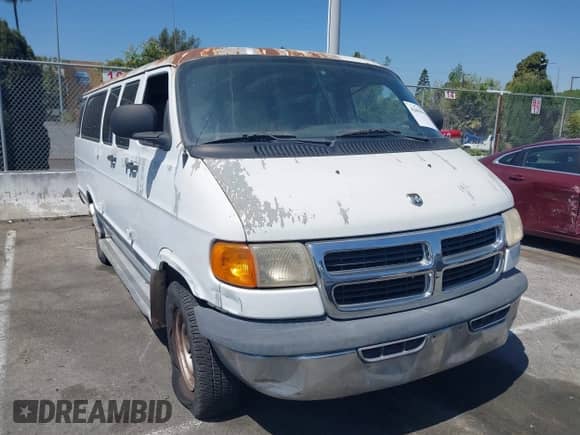2001 Dodge Passenger with VIN 2B5WB35Z51K561431, listed as a IAAI auction lot 42003952 with 171,240 mi miles and . Bid and sale history available at DreamBid. Image 1.