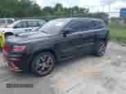 2012 Jeep Grand Cherokee SRT-8 z VIN 1C4RJFDJ5CC125878, wystawiony jako IAAI lot #42972918 z przebiegiem 109 967 mil mil oraz . Historia ofert i sprzedaży dostępna na DreamBid. Obrazek 17.