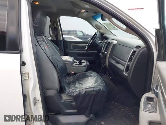 2014 Ram 1500 Big Horn z VIN 1C6RR6GT1ES306661, wystawiony jako IAAI lot #43337810 z przebiegiem 192 692 mil mil oraz . Historia ofert i sprzedaży dostępna na DreamBid. Obrazek 5.