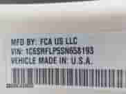 2025 Ram 1500 Rebel z VIN 1C6SRFLP5SN658193, wystawiony jako IAAI lot #42648676 z przebiegiem 11 099 mil mil oraz . Historia ofert i sprzedaży dostępna na DreamBid. Obrazek 9.