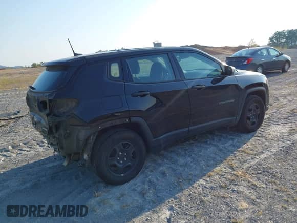 2020 Jeep Compass Sport z VIN 3C4NJCAB7LT230467, wystawiony jako IAAI lot #43226729 z przebiegiem 112 835 mil mil oraz . Historia ofert i sprzedaży dostępna na DreamBid. Obrazek 4.