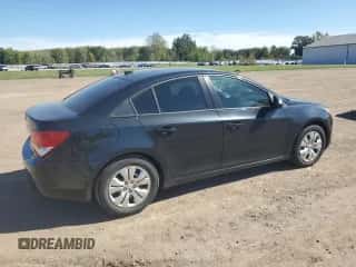 2014 Chevrolet Cruze LS z VIN 1G1PA5SH6E7239314, wystawiony jako Copart lot #84470285 z przebiegiem 64 285 mil mil oraz Czysty tytuł • Clean title. Historia ofert i sprzedaży dostępna na DreamBid. Obrazek 3.