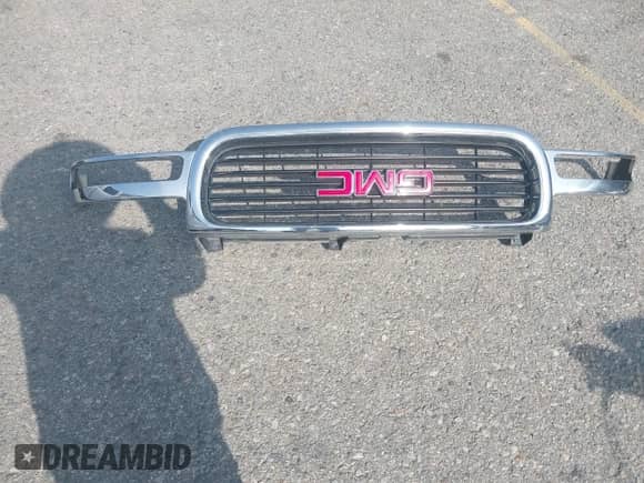 2000 GMC Sierra 1500 SLE z VIN 1GTEC19T0YZ300810, wystawiony jako IAAI lot #42471227 z przebiegiem Nie podano mil oraz . Historia ofert i sprzedaży dostępna na DreamBid. Obrazek 11.