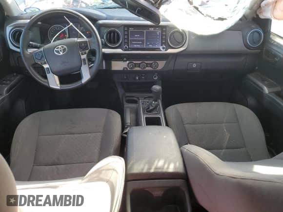 2020 Toyota Tacoma SR5 z VIN 5TFAZ5CN0LX092866, wystawiony jako Copart lot #89856555 z przebiegiem 49 224 mil mil oraz Czysty tytuł • Clean title. Historia ofert i sprzedaży dostępna na DreamBid. Obrazek 8.