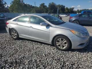 2011 Hyundai Sonata GLS z VIN 5NPEB4AC3BH239371, wystawiony jako Copart lot #89542395 z przebiegiem 180 646 mil mil oraz Szkoda całkowita • Salvage title. Historia ofert i sprzedaży dostępna na DreamBid. Obrazek 4.