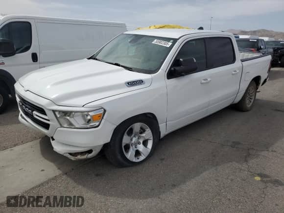 2020 Ram 1500 Big Horn z VIN 1C6SRFFT8LN397491, wystawiony jako Copart lot #55982305 z przebiegiem 74 639 mil mil oraz Szkoda całkowita • Salvage title. Historia ofert i sprzedaży dostępna na DreamBid. Obrazek 1.
