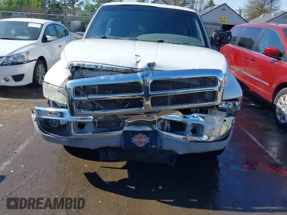1999 Dodge 2500 with VIN 1B7KC236XXJ533327, listed as a IAAI auction lot 41885482 with 178,937 mi miles and . Bid and sale history available at DreamBid. Image 6.