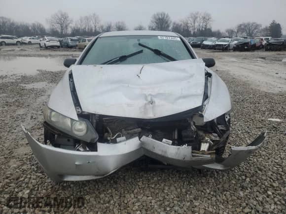 2010 Honda Civic с VIN 19XFA1E33AE037293, выставлен на аукционе Copart как лот 42107465 с пробегом Не указан миль и Списание • Salvage title. История ставок и продаж доступна на DreamBid. Изображение 5.