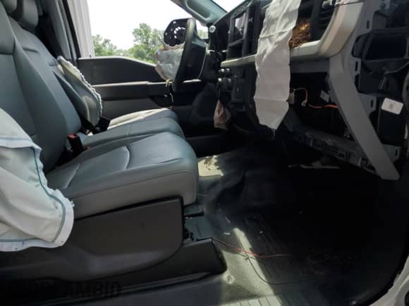 2023 Ford F-250 XL z VIN 1FTBF2BAXPED45123, wystawiony jako Copart lot #62426605 z przebiegiem Nie podano mil oraz Szkoda całkowita • Salvage title. Historia ofert i sprzedaży dostępna na DreamBid. Obrazek 10.