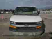 2017 Chevrolet Express Passenger LT z VIN 1GAZGPFG7H1123602, wystawiony jako Copart lot #85426194 z przebiegiem Nie podano mil oraz Czysty tytuł • Clean title. Historia ofert i sprzedaży dostępna na DreamBid. Obrazek 5.