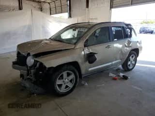 2010 Jeep Compass Latitude с VIN 1J4NF1FB5AD642964, выставлен на аукционе Copart как лот 70879735 с пробегом Не указан миль и Списание • Salvage title. История ставок и продаж доступна на DreamBid. Изображение 1.