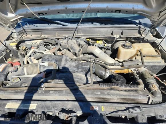 2015 Ford F-250 Lariat z VIN 1FT7W2BT7FEB75339, wystawiony jako Copart lot #87304385 z przebiegiem 196 878 mil mil oraz Szkoda całkowita • Salvage title. Historia ofert i sprzedaży dostępna na DreamBid. Obrazek 11.