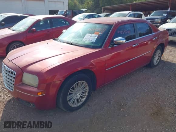 2010 Chrysler 300 Touring Signature с VIN 2C3CA5CV3AH192613, выставлен на аукционе IAAI как лот 43159240 с пробегом Не указан миль и . История ставок и продаж доступна на DreamBid. Изображение 2.