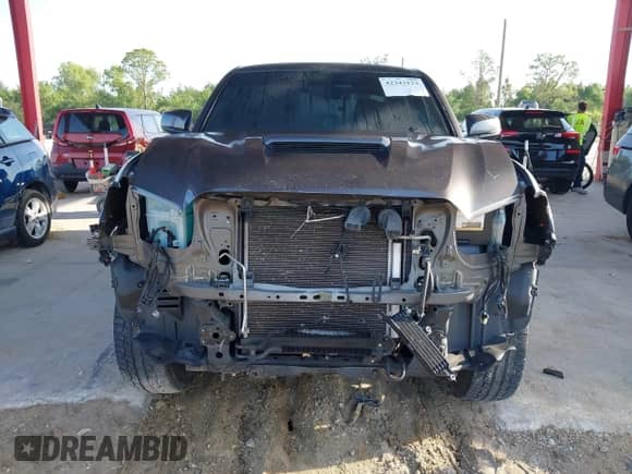 2016 Toyota Tacoma SR5 с VIN 5TFAZ5CN4GX009638, выставлен на аукционе IAAI как лот 42343123 с пробегом 88 983 миль миль и . История ставок и продаж доступна на DreamBid. Изображение 13.