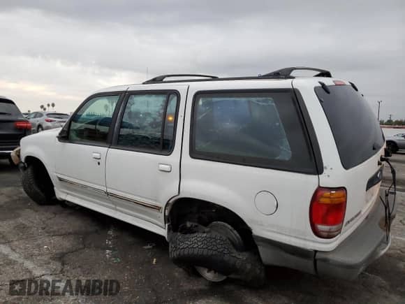 1998 Ford Explorer XL z VIN 1FMZU32XXWZB96164, wystawiony jako Copart lot #81405415 z przebiegiem 201 144 mil mil oraz Szkoda całkowita • Salvage title. Historia ofert i sprzedaży dostępna na DreamBid. Obrazek 2.