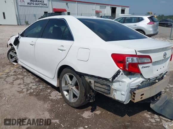 2012 Toyota Camry L with VIN 4T1BF1FK5CU557520, listed as a IAAI auction lot 42930913 with 160,076 mi miles and . Bid and sale history available at DreamBid. Image 3.