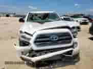 2016 Toyota Tacoma SR5 z VIN 5TFAZ5CN9GX005925, wystawiony jako Copart lot #71512455 z przebiegiem Nie podano mil oraz Szkoda całkowita • Salvage title. Historia ofert i sprzedaży dostępna na DreamBid. Obrazek 5.