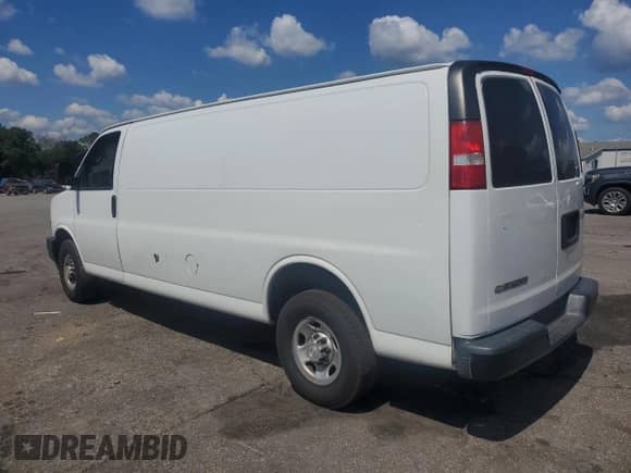 2019 Chevrolet Express Cargo с VIN 1GCWGBFP4K1224262, выставлен на аукционе Copart как лот 84408435 с пробегом 245 226 миль миль и Списание • Salvage title. История ставок и продаж доступна на DreamBid. Изображение 2.