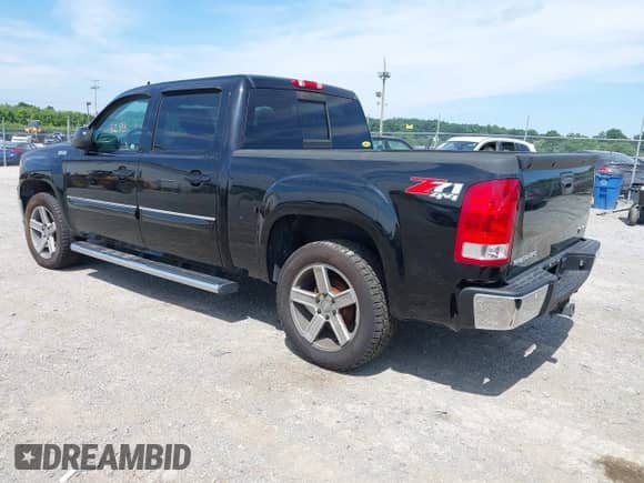 2010 GMC Sierra 1500 SLT with VIN 3GTRKWE39AG288413, listed as a IAAI auction lot 42778293 with 284,463 mi miles and . Bid and sale history available at DreamBid. Image 3.