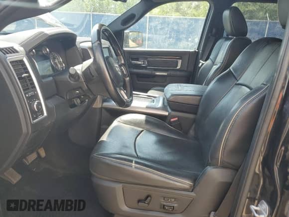 2017 Ram 1500 Longhorn z VIN 1C6RR7PT8HS782609, wystawiony jako Copart lot #66733495 z przebiegiem 146 104 mil mil oraz Czysty tytuł • Clean title. Historia ofert i sprzedaży dostępna na DreamBid. Obrazek 7.