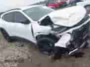 2024 Chevrolet Trax ACTIV z VIN KL77LKE28RC189212, wystawiony jako IAAI lot #42379089 z przebiegiem 29 991 mil mil oraz . Historia ofert i sprzedaży dostępna na DreamBid. Obrazek 1.