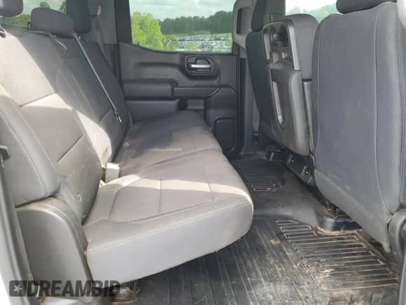 2019 Chevrolet Silverado 1500 Work Truck z VIN 1GCUYAEF0KZ233887, wystawiony jako Copart lot #56918945 z przebiegiem 155 562 mil mil oraz Szkoda całkowita • Salvage title. Historia ofert i sprzedaży dostępna na DreamBid. Obrazek 10.
