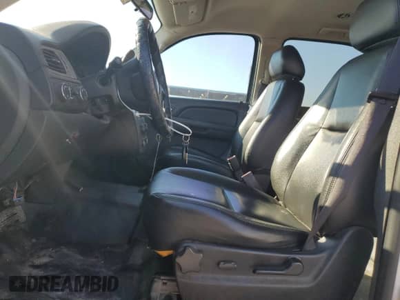 2009 Chevrolet Tahoe Commercial z VIN 1GNFK13049R255580, wystawiony jako Copart lot #88097375 z przebiegiem 199 862 mil mil oraz Szkoda całkowita • Salvage title. Historia ofert i sprzedaży dostępna na DreamBid. Obrazek 7.