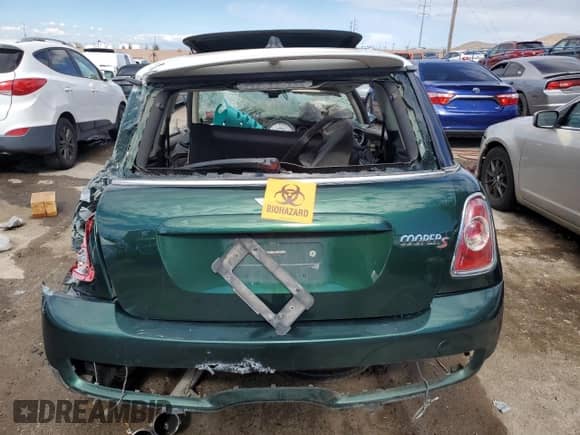 2011 MINI Hardtop S with VIN WMWSV3C57BTY24742, listed as a Copart auction lot 72329363 with Not provided miles and Non repairable. Bid and sale history available at DreamBid. Image 6.